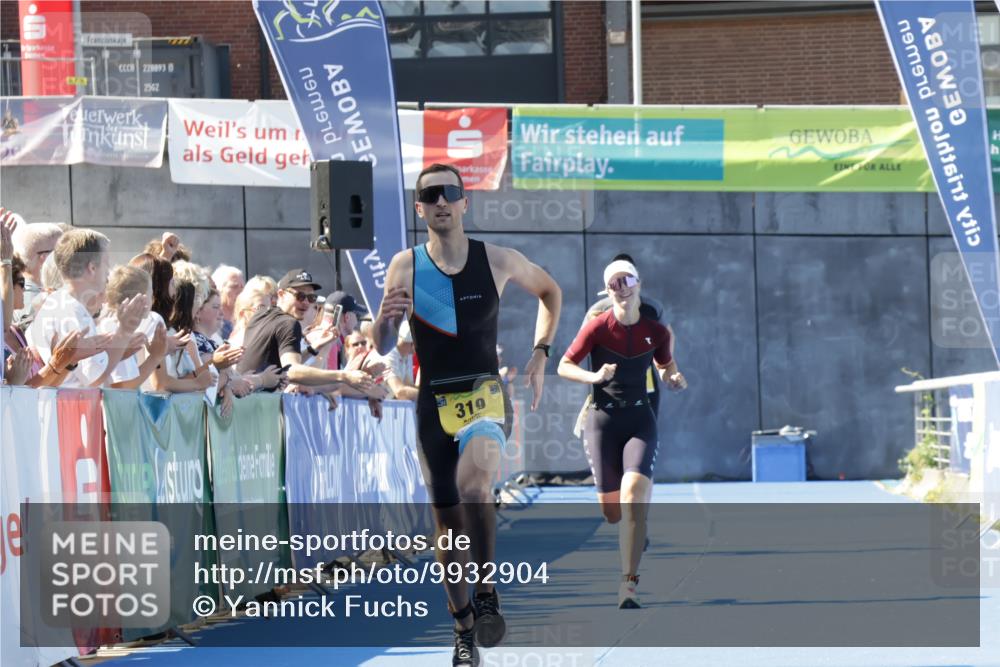 09.08.2026 - GEWOBA Citytriathlon Bremen Yannick Fuchs http://msf.ph/oto/9932904 09.08.2026 11:18:07 Ziel 318, 319, 463 meine-sportfotos.de