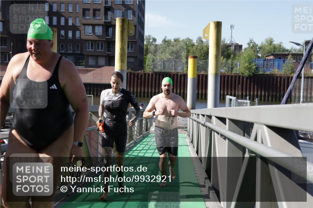 09.08.2026 - GEWOBA Citytriathlon Bremen Yannick Fuchs http://msf.ph/oto/9932921 09.08.2026 10:27:23 Schwimmen 11, 75, 77, 101, 149, 185, 199, 227, 247, 524 meine-sportfotos.de