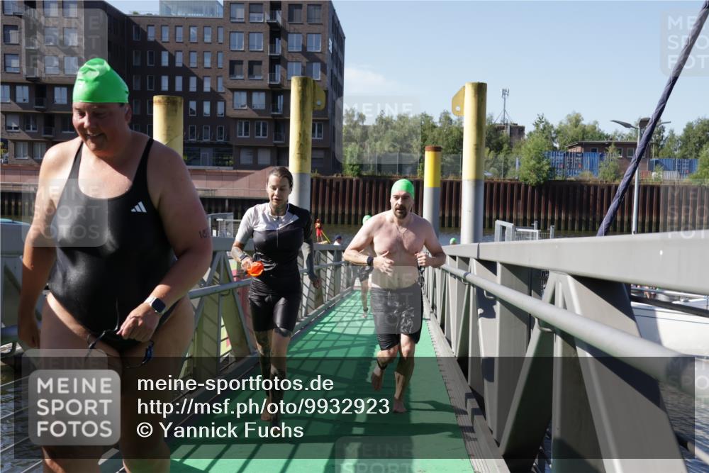 09.08.2026 - GEWOBA Citytriathlon Bremen Yannick Fuchs http://msf.ph/oto/9932923 09.08.2026 10:27:23 Schwimmen 11, 75, 77, 101, 149, 185, 199, 227, 247, 524 meine-sportfotos.de