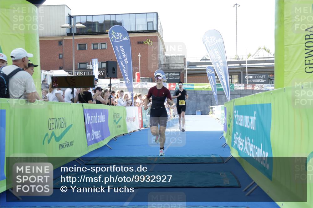 09.08.2026 - GEWOBA Citytriathlon Bremen Yannick Fuchs http://msf.ph/oto/9932927 09.08.2026 11:18:10 Ziel 318, 319, 463 meine-sportfotos.de