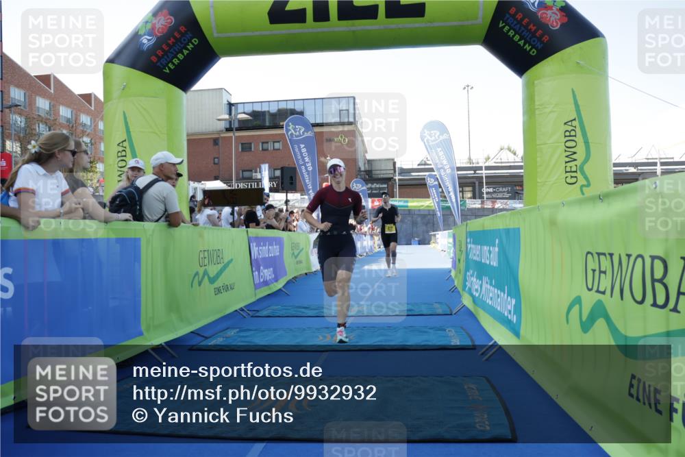 09.08.2026 - GEWOBA Citytriathlon Bremen Yannick Fuchs http://msf.ph/oto/9932932 09.08.2026 11:18:11 Ziel 318, 319, 463 meine-sportfotos.de