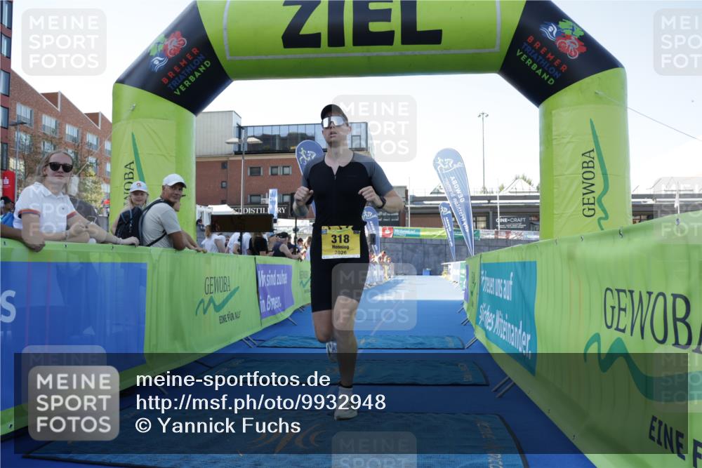 09.08.2026 - GEWOBA Citytriathlon Bremen Yannick Fuchs http://msf.ph/oto/9932948 09.08.2026 11:18:13 Ziel 318, 319, 463 meine-sportfotos.de