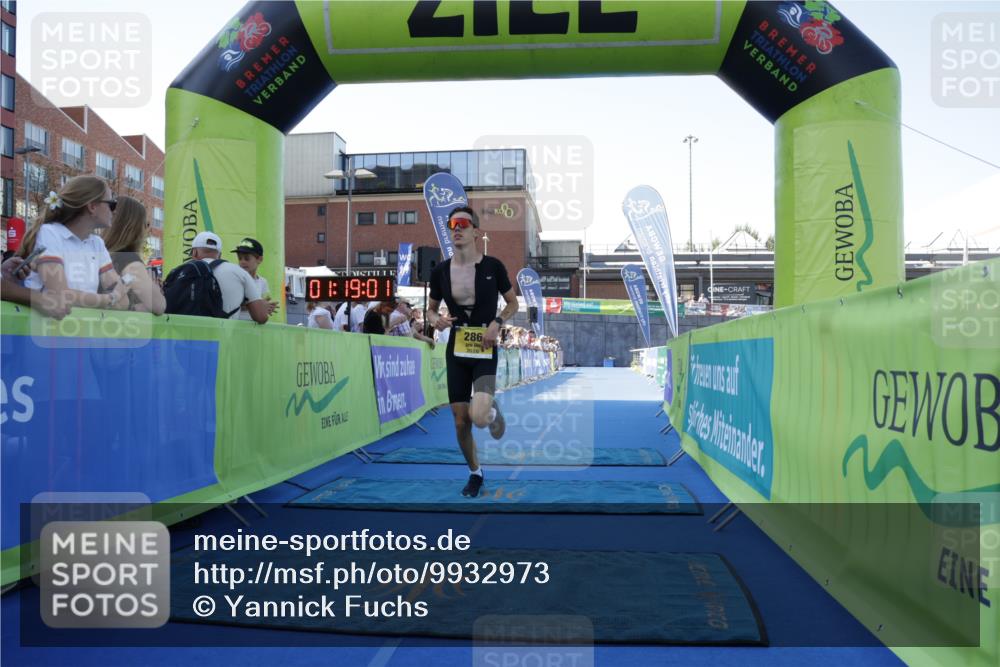 09.08.2026 - GEWOBA Citytriathlon Bremen Yannick Fuchs http://msf.ph/oto/9932973 09.08.2026 11:19:05 Ziel 286 meine-sportfotos.de