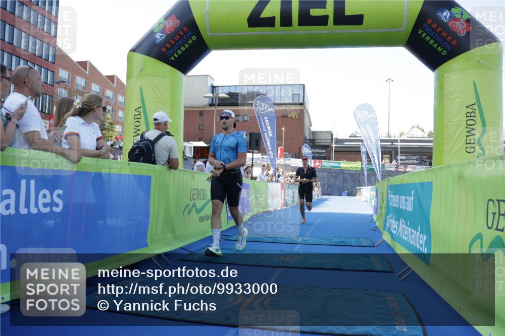 09.08.2026 - GEWOBA Citytriathlon Bremen Yannick Fuchs http://msf.ph/oto/9933000 09.08.2026 11:19:30 Ziel 402, 519 meine-sportfotos.de