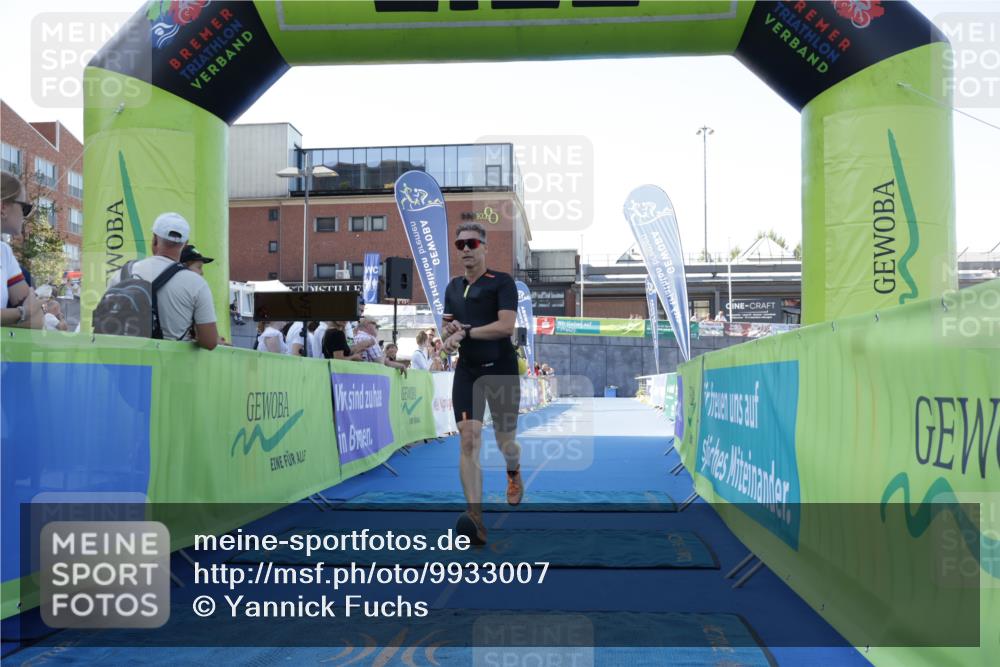 09.08.2026 - GEWOBA Citytriathlon Bremen Yannick Fuchs http://msf.ph/oto/9933007 09.08.2026 11:19:32 Ziel 402, 519 meine-sportfotos.de