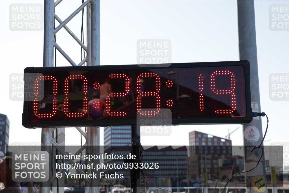 09.08.2026 - GEWOBA Citytriathlon Bremen Yannick Fuchs http://msf.ph/oto/9933026 09.08.2026 10:28:23 Schwimmen  meine-sportfotos.de