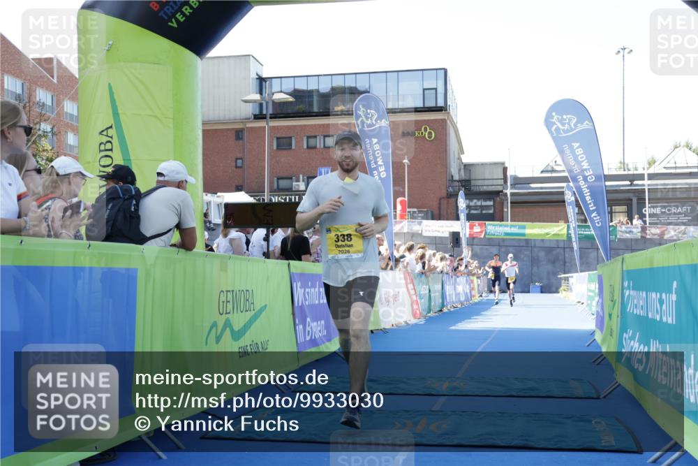 09.08.2026 - GEWOBA Citytriathlon Bremen Yannick Fuchs http://msf.ph/oto/9933030 09.08.2026 11:20:11 Ziel 323, 338, 345 meine-sportfotos.de