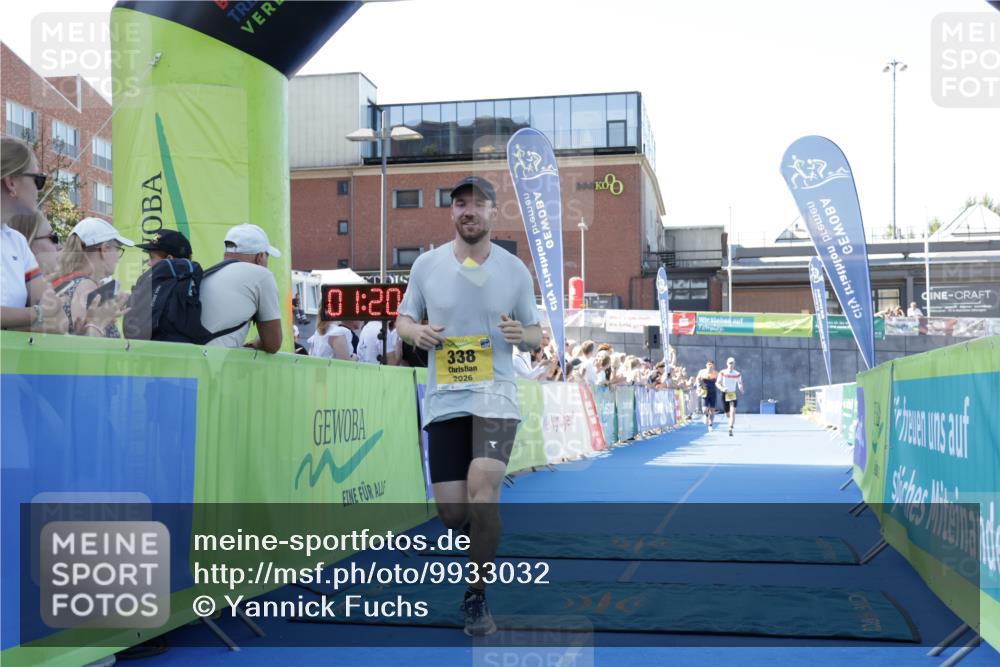 09.08.2026 - GEWOBA Citytriathlon Bremen Yannick Fuchs http://msf.ph/oto/9933032 09.08.2026 11:20:11 Ziel 323, 338, 345 meine-sportfotos.de