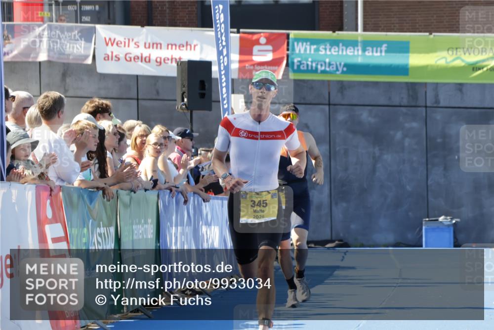 09.08.2026 - GEWOBA Citytriathlon Bremen Yannick Fuchs http://msf.ph/oto/9933034 09.08.2026 11:20:13 Ziel 323, 338, 345 meine-sportfotos.de