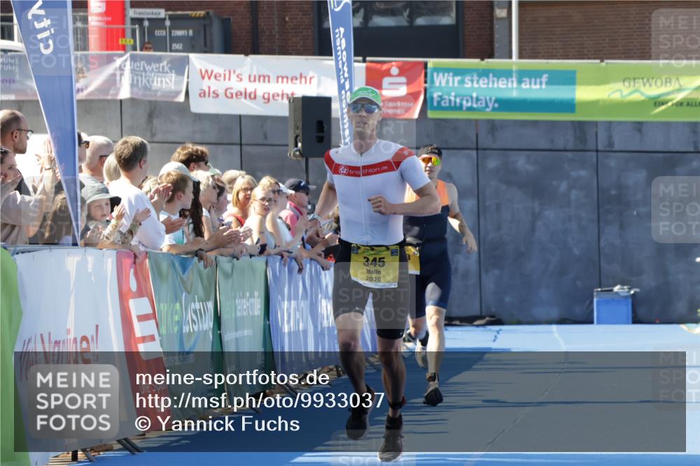 09.08.2026 - GEWOBA Citytriathlon Bremen Yannick Fuchs http://msf.ph/oto/9933037 09.08.2026 11:20:13 Ziel 323, 338, 345 meine-sportfotos.de