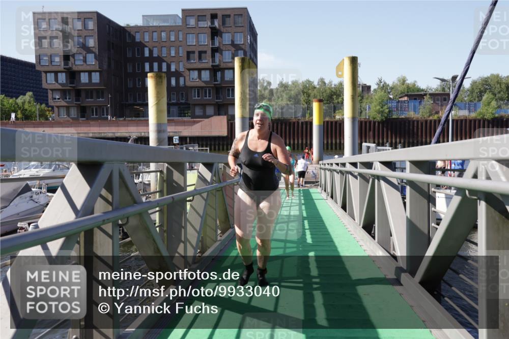 09.08.2026 - GEWOBA Citytriathlon Bremen Yannick Fuchs http://msf.ph/oto/9933040 09.08.2026 10:28:39 Schwimmen 165, 245 meine-sportfotos.de
