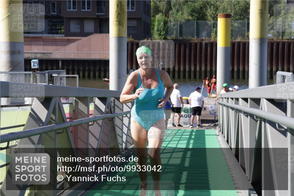 09.08.2026 - GEWOBA Citytriathlon Bremen Yannick Fuchs http://msf.ph/oto/9933042 09.08.2026 10:28:43 Schwimmen 165, 245 meine-sportfotos.de