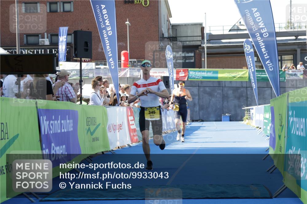 09.08.2026 - GEWOBA Citytriathlon Bremen Yannick Fuchs http://msf.ph/oto/9933043 09.08.2026 11:20:14 Ziel 323, 338, 345 meine-sportfotos.de