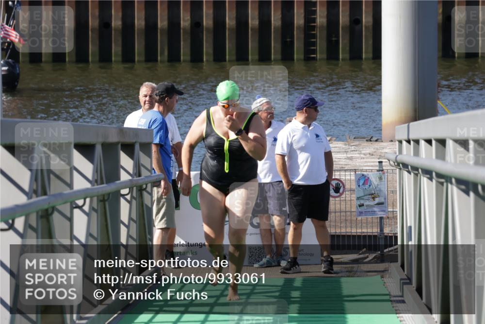 09.08.2026 - GEWOBA Citytriathlon Bremen Yannick Fuchs http://msf.ph/oto/9933061 09.08.2026 10:29:05 Schwimmen 5, 115 meine-sportfotos.de
