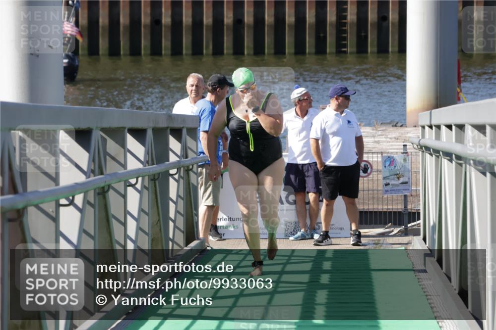09.08.2026 - GEWOBA Citytriathlon Bremen Yannick Fuchs http://msf.ph/oto/9933063 09.08.2026 10:29:05 Schwimmen 5, 115 meine-sportfotos.de