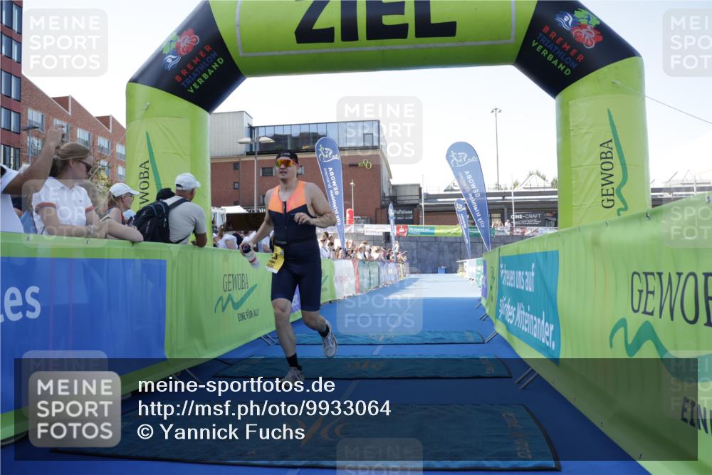 09.08.2026 - GEWOBA Citytriathlon Bremen Yannick Fuchs http://msf.ph/oto/9933064 09.08.2026 11:20:18 Ziel 323, 345 meine-sportfotos.de