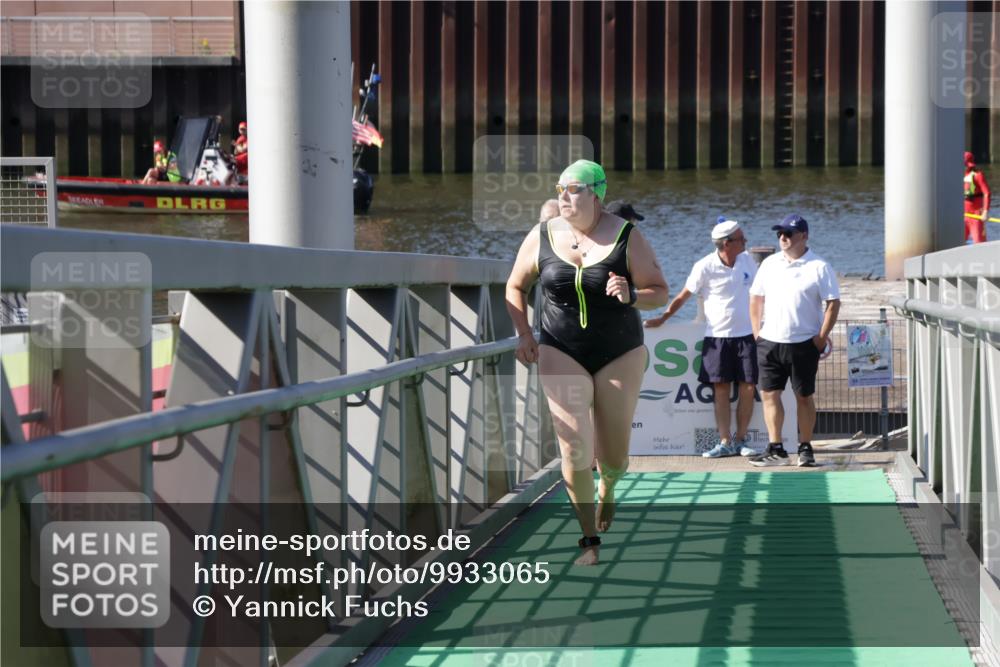 09.08.2026 - GEWOBA Citytriathlon Bremen Yannick Fuchs http://msf.ph/oto/9933065 09.08.2026 10:29:06 Schwimmen 5 meine-sportfotos.de