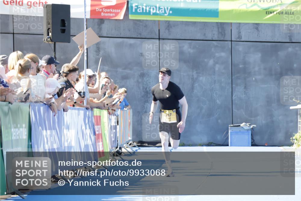09.08.2026 - GEWOBA Citytriathlon Bremen Yannick Fuchs http://msf.ph/oto/9933068 09.08.2026 11:20:29 Ziel 297 meine-sportfotos.de