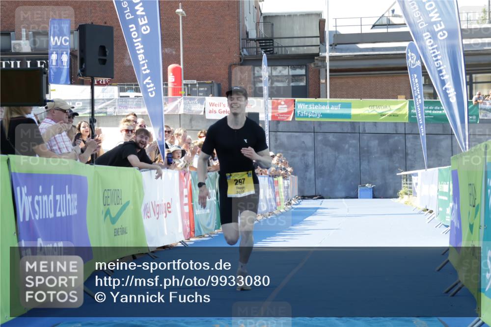 09.08.2026 - GEWOBA Citytriathlon Bremen Yannick Fuchs http://msf.ph/oto/9933080 09.08.2026 11:20:31 Ziel 297 meine-sportfotos.de