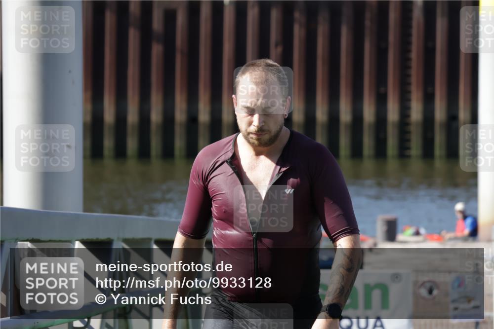 09.08.2026 - GEWOBA Citytriathlon Bremen Yannick Fuchs http://msf.ph/oto/9933128 09.08.2026 10:30:56 Schwimmen 147, 161 meine-sportfotos.de