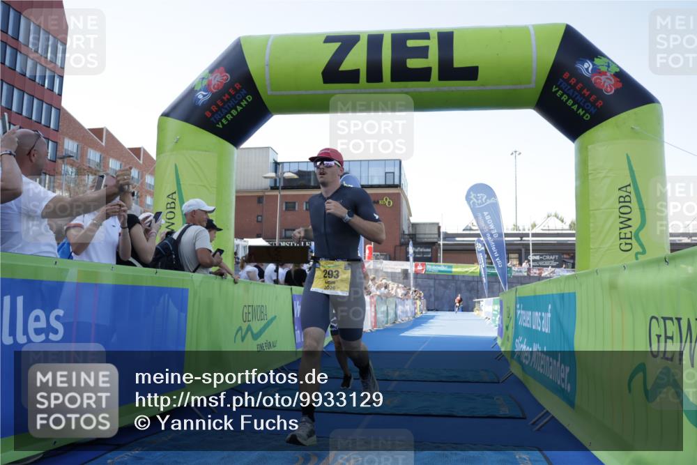 09.08.2026 - GEWOBA Citytriathlon Bremen Yannick Fuchs http://msf.ph/oto/9933129 09.08.2026 11:20:45 Ziel 293, 301, 427 meine-sportfotos.de