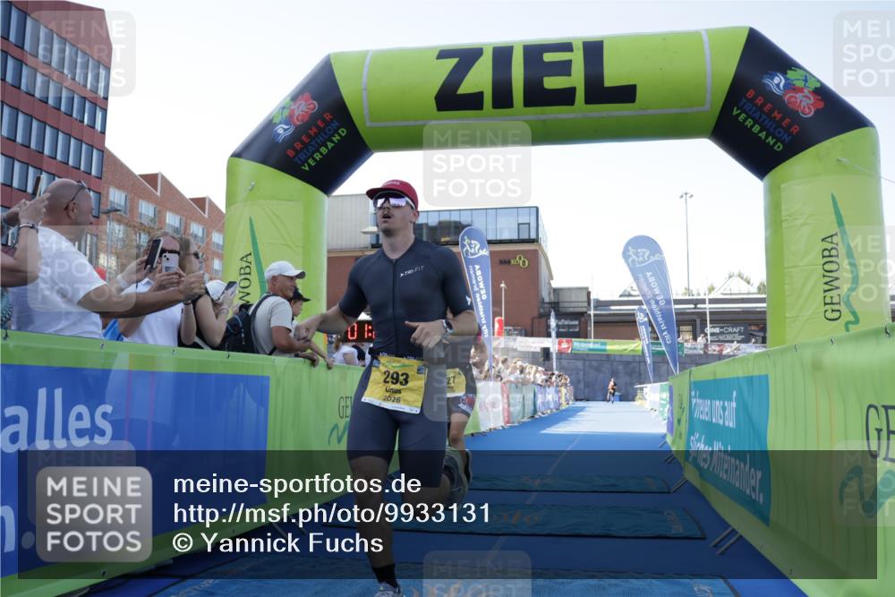 09.08.2026 - GEWOBA Citytriathlon Bremen Yannick Fuchs http://msf.ph/oto/9933131 09.08.2026 11:20:45 Ziel 293, 301, 427 meine-sportfotos.de