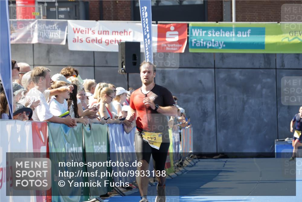09.08.2026 - GEWOBA Citytriathlon Bremen Yannick Fuchs http://msf.ph/oto/9933138 09.08.2026 11:20:53 Ziel 372 meine-sportfotos.de