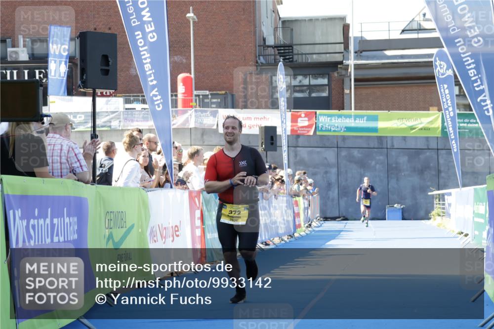 09.08.2026 - GEWOBA Citytriathlon Bremen Yannick Fuchs http://msf.ph/oto/9933142 09.08.2026 11:20:54 Ziel 372 meine-sportfotos.de