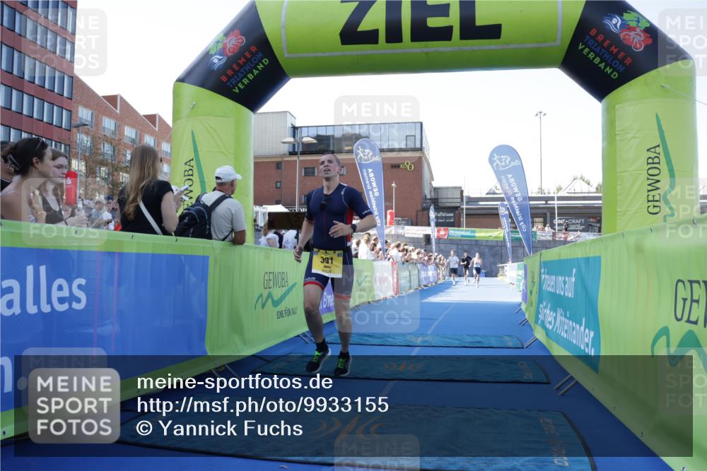 09.08.2026 - GEWOBA Citytriathlon Bremen Yannick Fuchs http://msf.ph/oto/9933155 09.08.2026 11:21:03 Ziel 177, 391 meine-sportfotos.de