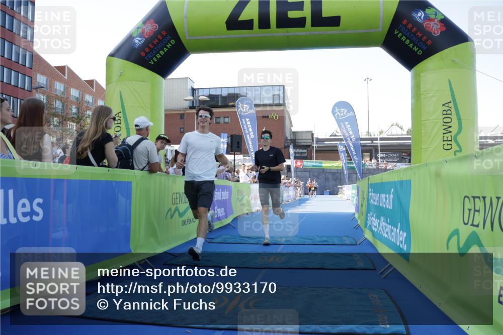 09.08.2026 - GEWOBA Citytriathlon Bremen Yannick Fuchs http://msf.ph/oto/9933170 09.08.2026 11:21:08 Ziel 177 meine-sportfotos.de