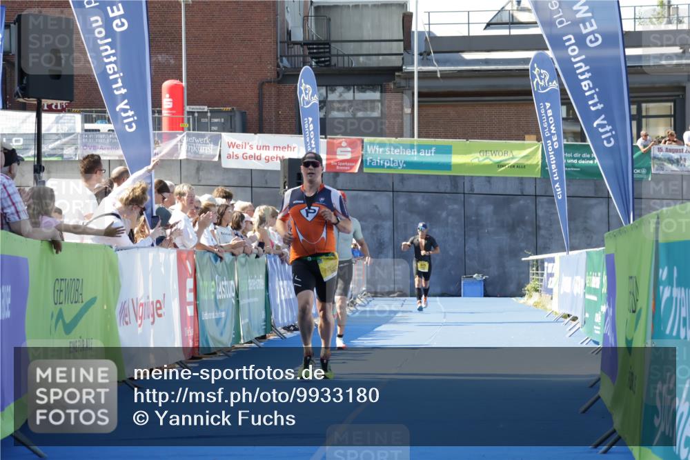 09.08.2026 - GEWOBA Citytriathlon Bremen Yannick Fuchs http://msf.ph/oto/9933180 09.08.2026 11:21:14 Ziel 478, 528 meine-sportfotos.de