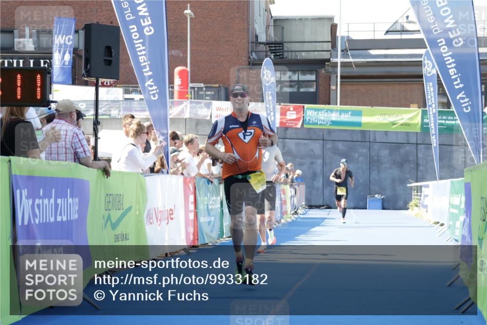 09.08.2026 - GEWOBA Citytriathlon Bremen Yannick Fuchs http://msf.ph/oto/9933182 09.08.2026 11:21:15 Ziel 478, 528 meine-sportfotos.de