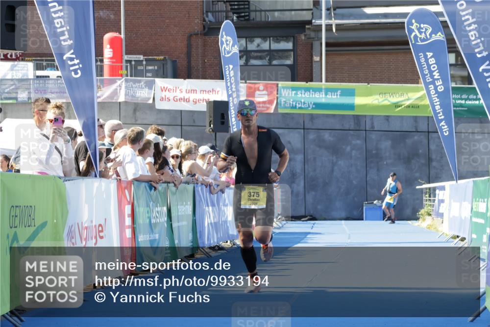 09.08.2026 - GEWOBA Citytriathlon Bremen Yannick Fuchs http://msf.ph/oto/9933194 09.08.2026 11:21:21 Ziel 375, 478, 528 meine-sportfotos.de