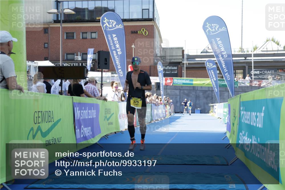09.08.2026 - GEWOBA Citytriathlon Bremen Yannick Fuchs http://msf.ph/oto/9933197 09.08.2026 11:21:22 Ziel 375, 528 meine-sportfotos.de