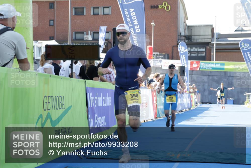 09.08.2026 - GEWOBA Citytriathlon Bremen Yannick Fuchs http://msf.ph/oto/9933208 09.08.2026 11:21:32 Ziel 366, 393 meine-sportfotos.de