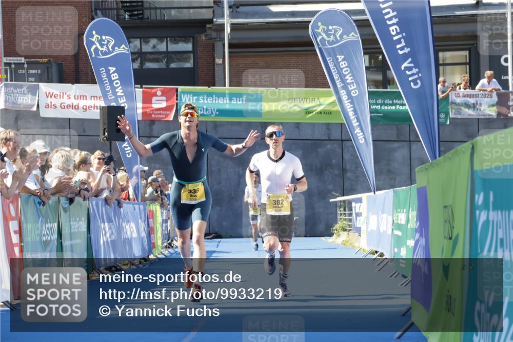 09.08.2026 - GEWOBA Citytriathlon Bremen Yannick Fuchs http://msf.ph/oto/9933219 09.08.2026 11:21:37 Ziel 336, 382, 393 meine-sportfotos.de
