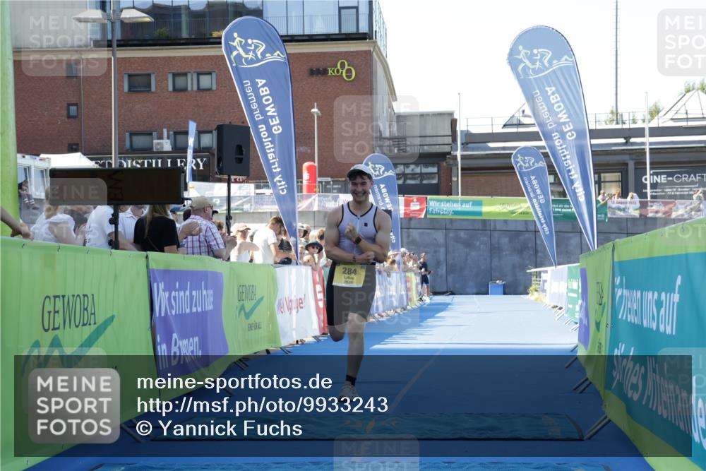09.08.2026 - GEWOBA Citytriathlon Bremen Yannick Fuchs http://msf.ph/oto/9933243 09.08.2026 11:21:57 Ziel 284 meine-sportfotos.de