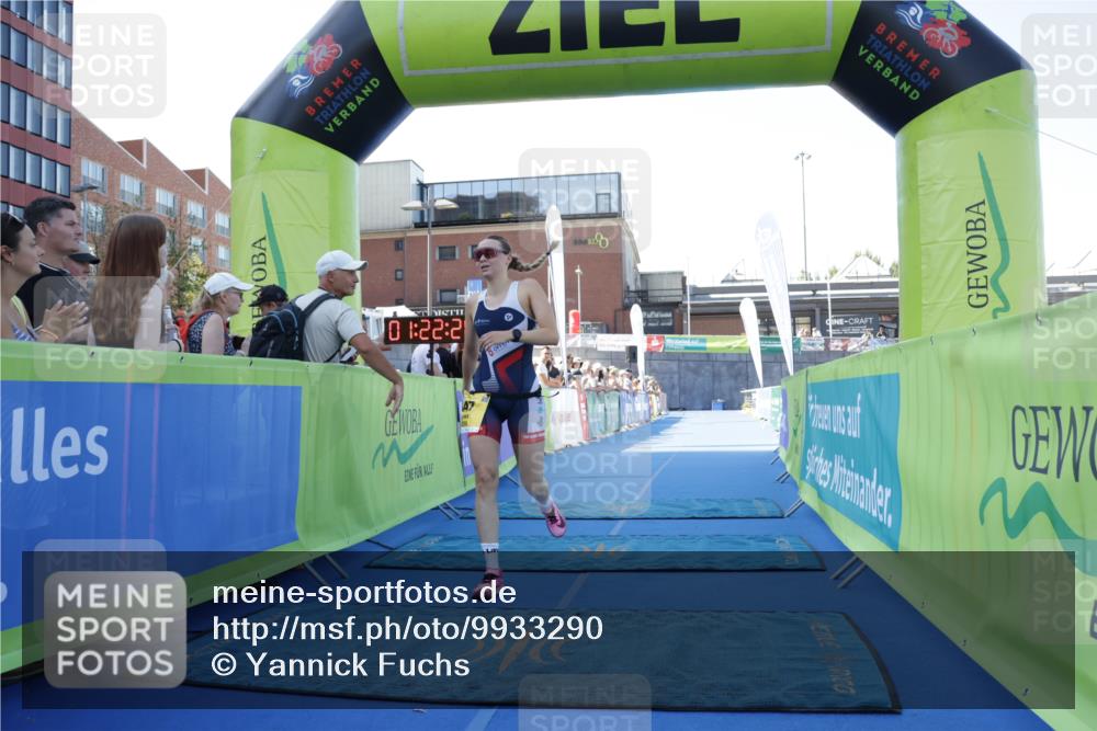 09.08.2026 - GEWOBA Citytriathlon Bremen Yannick Fuchs http://msf.ph/oto/9933290 09.08.2026 11:22:32 Ziel 447, 465 meine-sportfotos.de