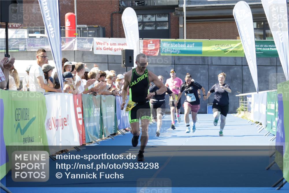 09.08.2026 - GEWOBA Citytriathlon Bremen Yannick Fuchs http://msf.ph/oto/9933298 09.08.2026 11:22:46 Ziel 81, 395, 493 meine-sportfotos.de