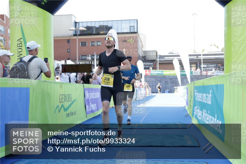 09.08.2026 - GEWOBA Citytriathlon Bremen Yannick Fuchs http://msf.ph/oto/9933324 09.08.2026 11:22:54 Ziel 325, 328, 493 meine-sportfotos.de