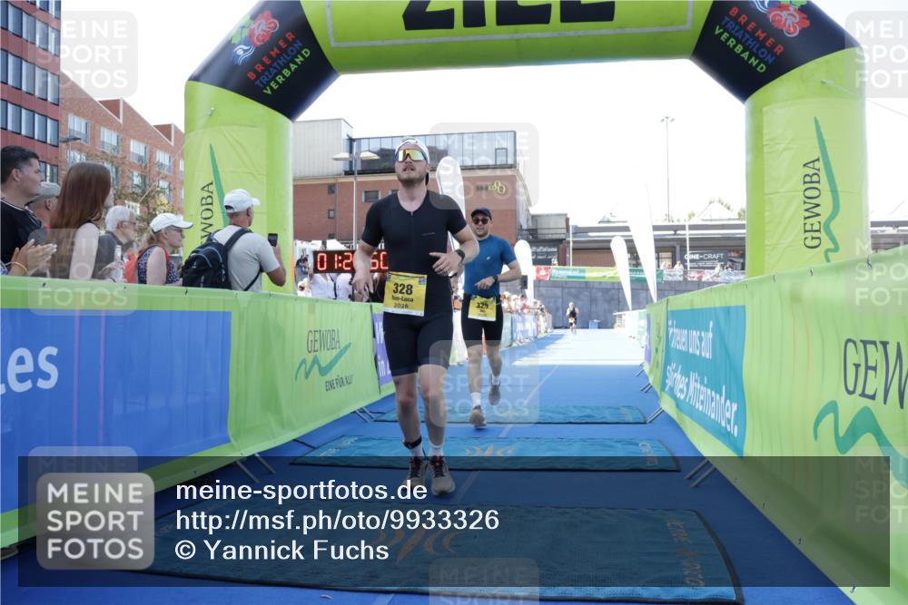 09.08.2026 - GEWOBA Citytriathlon Bremen Yannick Fuchs http://msf.ph/oto/9933326 09.08.2026 11:22:55 Ziel 325, 328, 493 meine-sportfotos.de