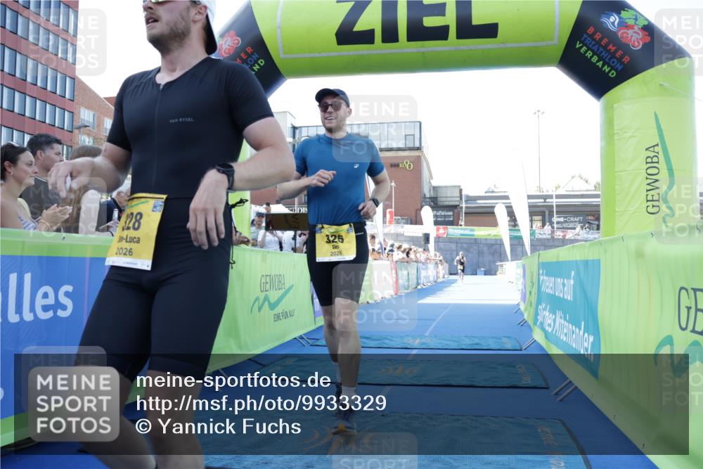 09.08.2026 - GEWOBA Citytriathlon Bremen Yannick Fuchs http://msf.ph/oto/9933329 09.08.2026 11:22:56 Ziel 325, 328 meine-sportfotos.de