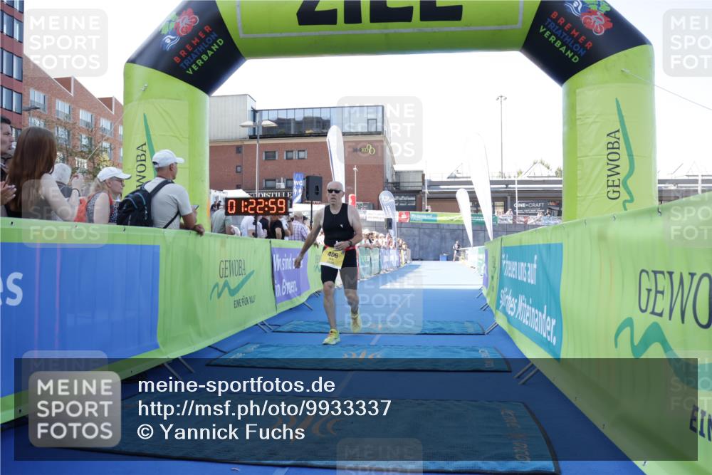 09.08.2026 - GEWOBA Citytriathlon Bremen Yannick Fuchs http://msf.ph/oto/9933337 09.08.2026 11:23:03 Ziel 406 meine-sportfotos.de