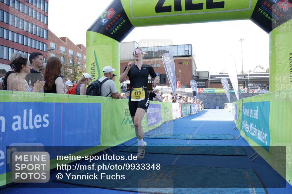 09.08.2026 - GEWOBA Citytriathlon Bremen Yannick Fuchs http://msf.ph/oto/9933348 09.08.2026 11:23:19 Ziel 355, 479 meine-sportfotos.de