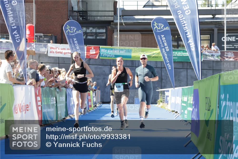 09.08.2026 - GEWOBA Citytriathlon Bremen Yannick Fuchs http://msf.ph/oto/9933381 09.08.2026 11:23:56 Ziel 239, 340 meine-sportfotos.de