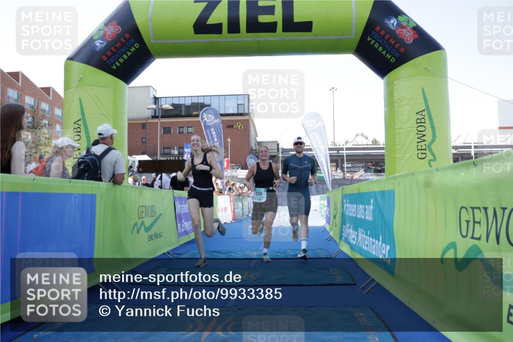 09.08.2026 - GEWOBA Citytriathlon Bremen Yannick Fuchs http://msf.ph/oto/9933385 09.08.2026 11:23:59 Ziel 239, 340 meine-sportfotos.de