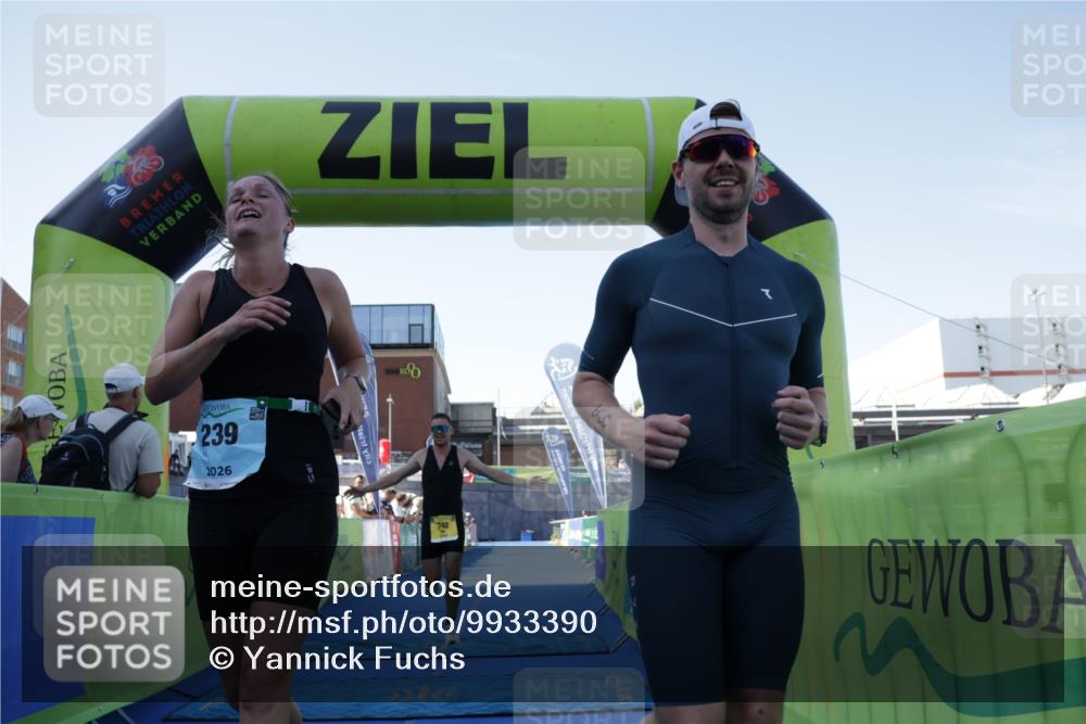 09.08.2026 - GEWOBA Citytriathlon Bremen Yannick Fuchs http://msf.ph/oto/9933390 09.08.2026 11:24:00 Ziel 239, 340 meine-sportfotos.de