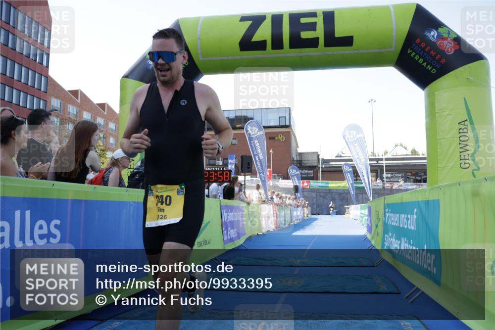 09.08.2026 - GEWOBA Citytriathlon Bremen Yannick Fuchs http://msf.ph/oto/9933395 09.08.2026 11:24:02 Ziel 239, 340 meine-sportfotos.de