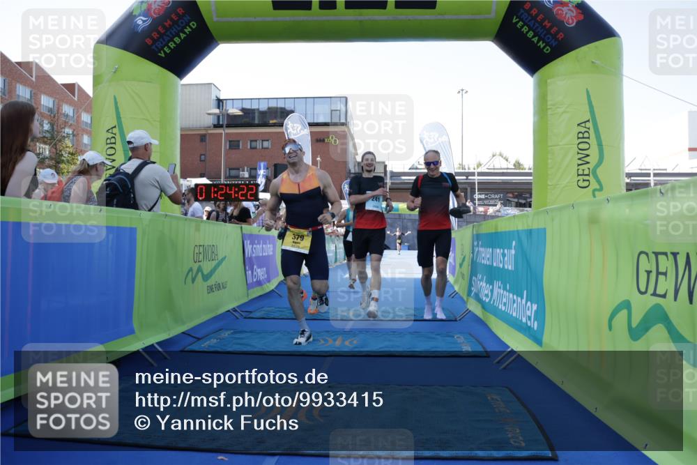09.08.2026 - GEWOBA Citytriathlon Bremen Yannick Fuchs http://msf.ph/oto/9933415 09.08.2026 11:24:26 Ziel 241, 379, 413, 472 meine-sportfotos.de