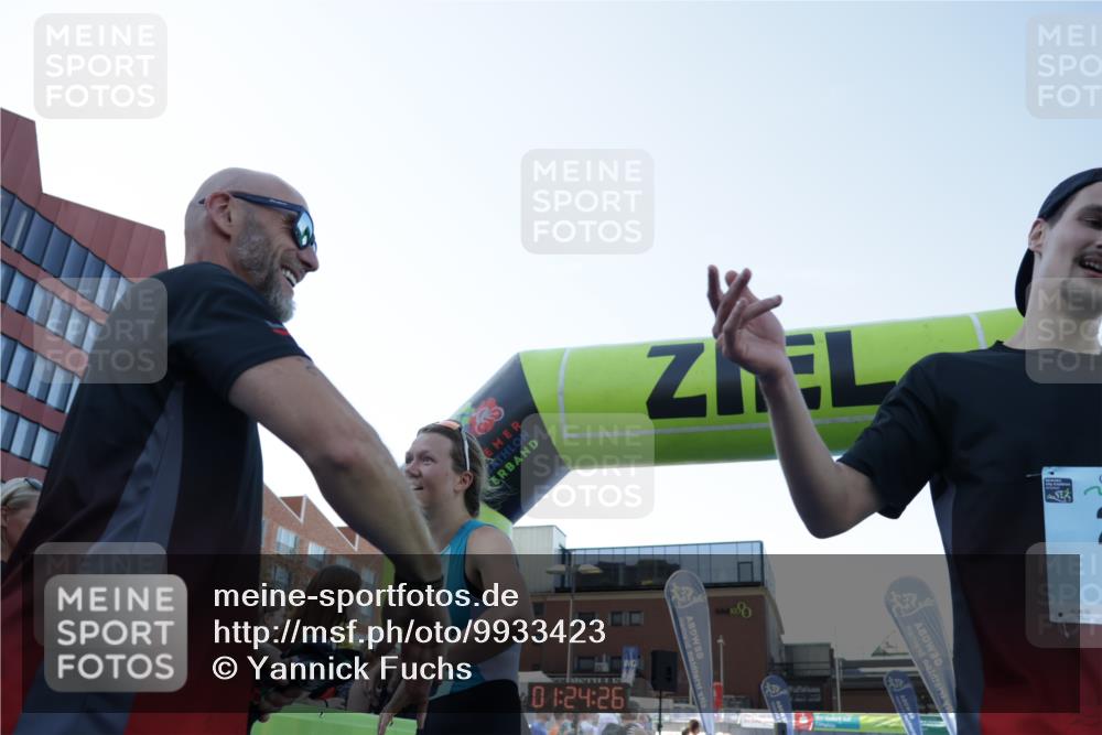 09.08.2026 - GEWOBA Citytriathlon Bremen Yannick Fuchs http://msf.ph/oto/9933423 09.08.2026 11:24:30 Ziel 241, 379, 407, 472 meine-sportfotos.de